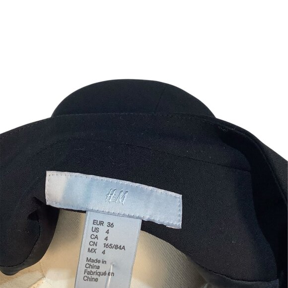 H&M Women's Black Blazer - Picture 3 of 4